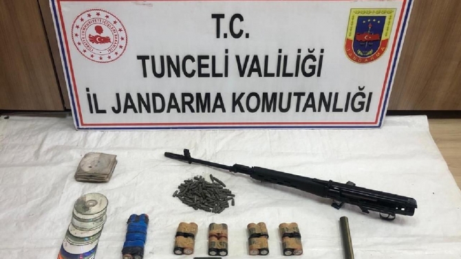 Tunceli'de 3 sığınak imha edildi
