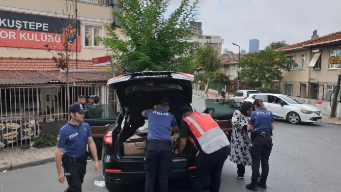 Şişli’de yapılan asayiş uygulamasında 1705 kişi denetlendi