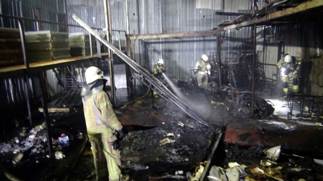 Avcılar'da fabrika yangını