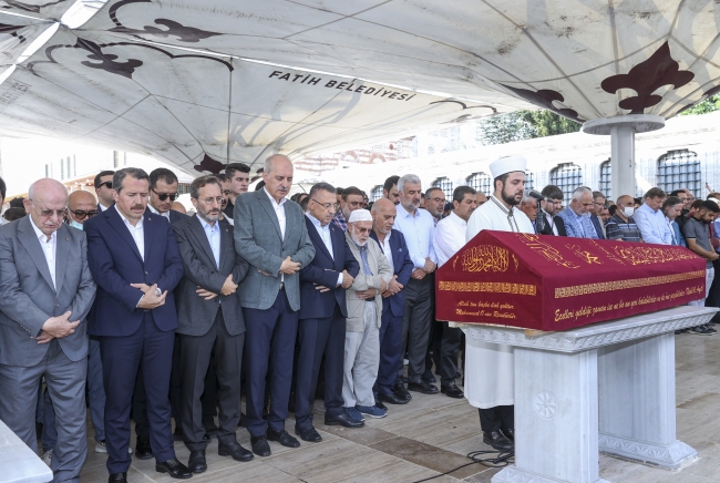 Mustafa Karahasanoğlu son yolculuğuna uğurlandı