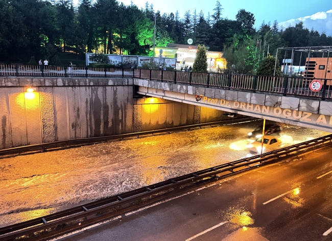 Eskişehir'de sağanak ve dolu etkili oldu