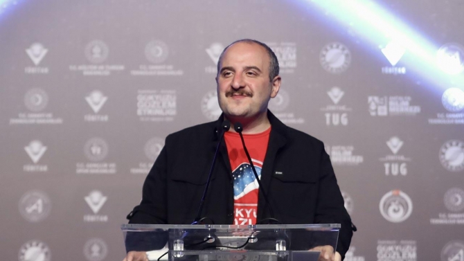Bakan Varank: Uzaya gidecek ilk Türk bu sene belli olacak
