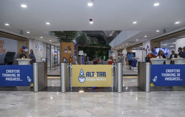 Bakan Muş: Oyun ve yazılım ihracatçılarına ciddi teşvik ve desteğimiz var