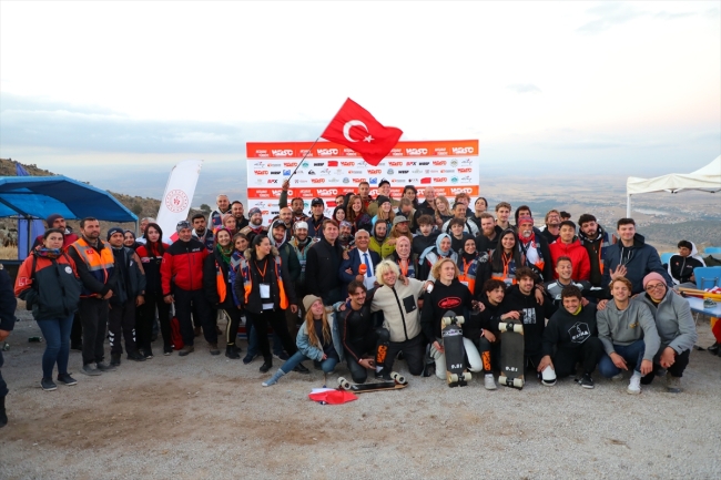 Dünya İniş Kaykay ve Hız Kızağı Şampiyonası sona erdi