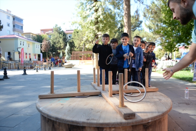 Bingöl'de "Geleneksel Kültür ve Spor Şenliği" başladı