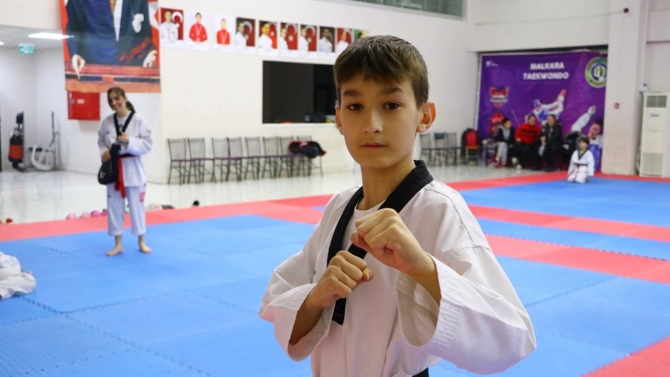 Milli tekvandocu Tuğra Ekinci'nin hedefi Avrupa şampiyonluğu: