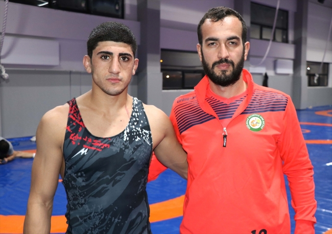 Yenilgilere hırslandı, madalyaları topladı