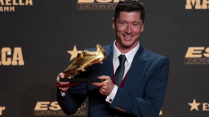 Lewandowski üst üste ikinci kez Altın Ayakkabı ödülünü aldı