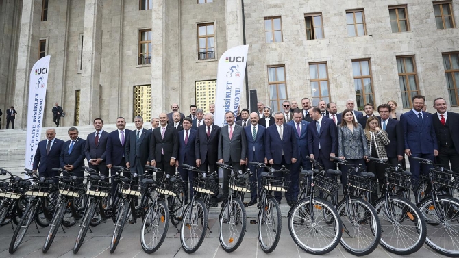 TBMM'de bisikletli günler