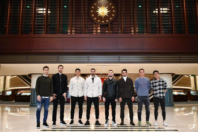 Konyasporlu futbolcular Şut ve Gol: Türk Futbol Tarihi Sergisi'ni gezdi