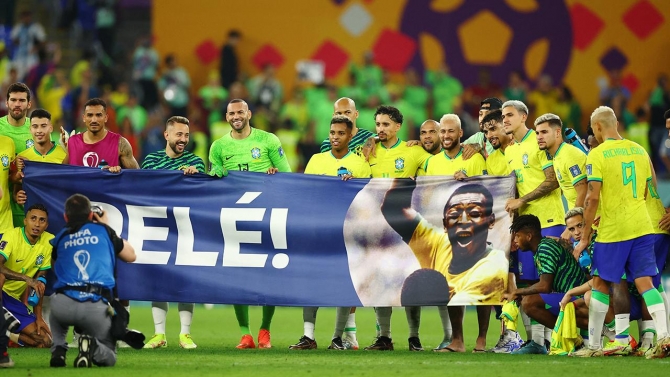 Efsane futbolcu Pele'ye futbol dünyasından destek