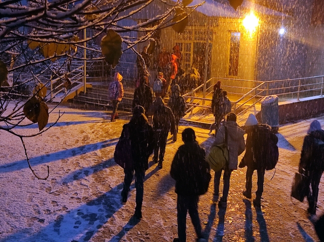 Doğu kar altında: Kalınlık bazı bölgelerde 15 santimetreye ulaştı
