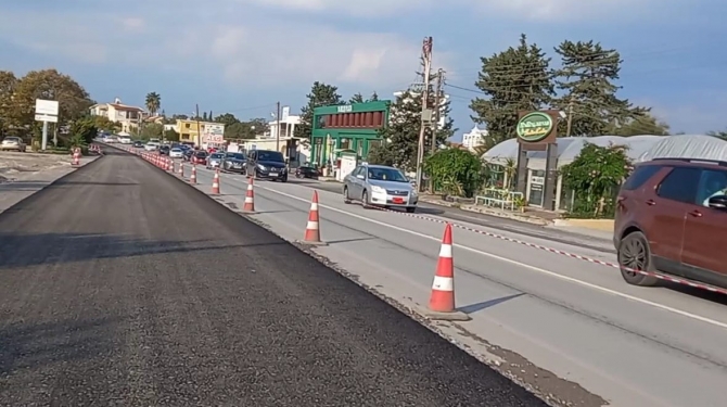 Başbakan Üstel, Bakan Arıklı ile birlikte yol çalışmasını inceledi