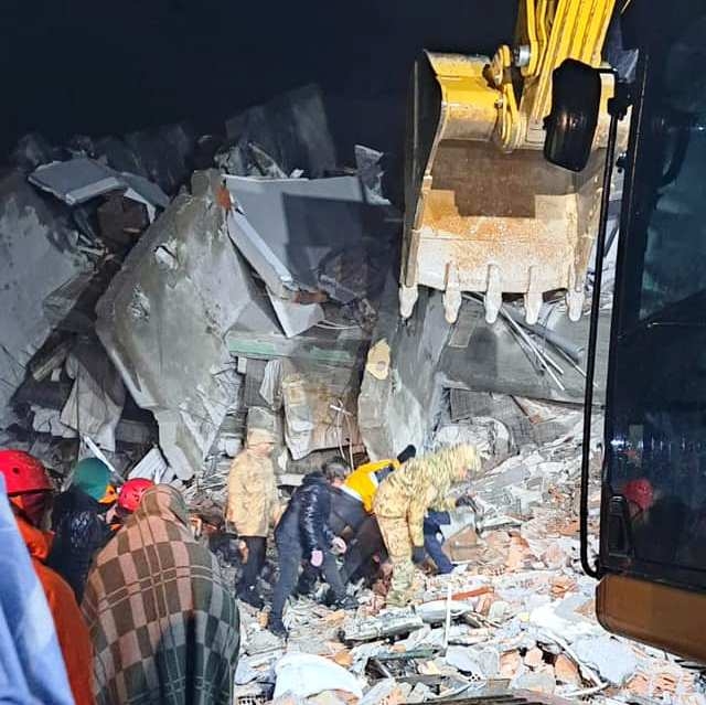 Ekipler Adıyaman’da çalışmalarını sürdürüyor