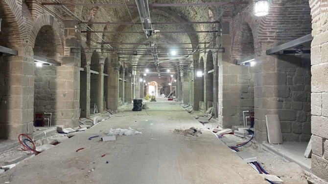Niğde'de kent müzesine dönüştürülecek bedestende çalışmalar sürüyor