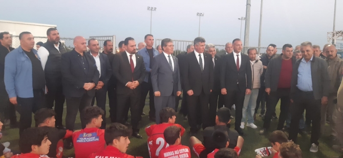 Başbakan Üstel, TC Lefkoşa Büyükelçisi Feyzioğlu ve yetkililer Maraş Futbol Sahası’nı ziyaret etti