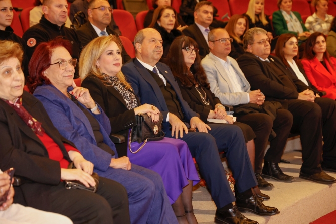 Semra Eren-Nijhar’ın kaleme aldığı “Uzay’ın Şairi Osman Türkay” kitabı tanıtıldı