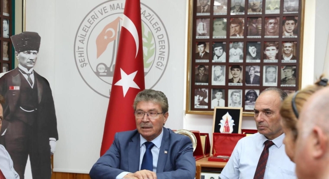 Başbakan Üstel, Şehit Aileleri Ve Malül Gaziler Derneği’ni ziyaret etti:’Şehitlerimiz canlarını feda ederek, bizleri bugünlere getirmiştir’