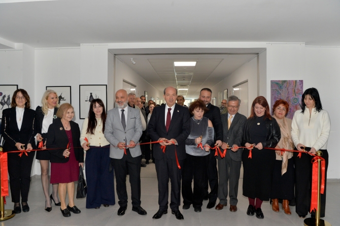 Cumhurbaşkanı Ersin Tatar “8 Mart Dünya Kadınlar Günü Sergisi”nin açılış törenine katıldı