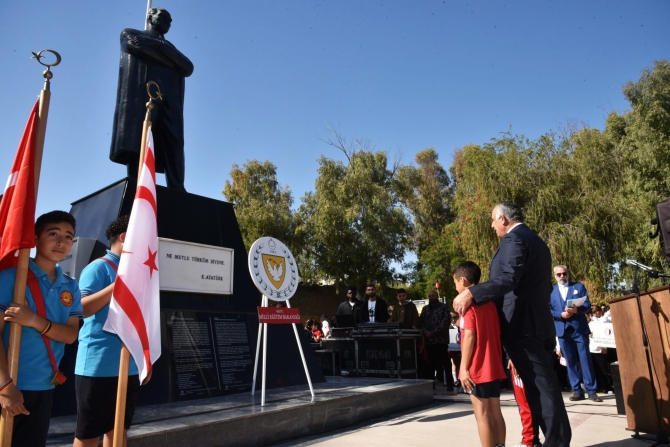 23 Nisan Ulusal Egemenlik ve Çocuk Bayramı kutlamaları çerçevesinde Lefkoşa’da kortej düzenlendi