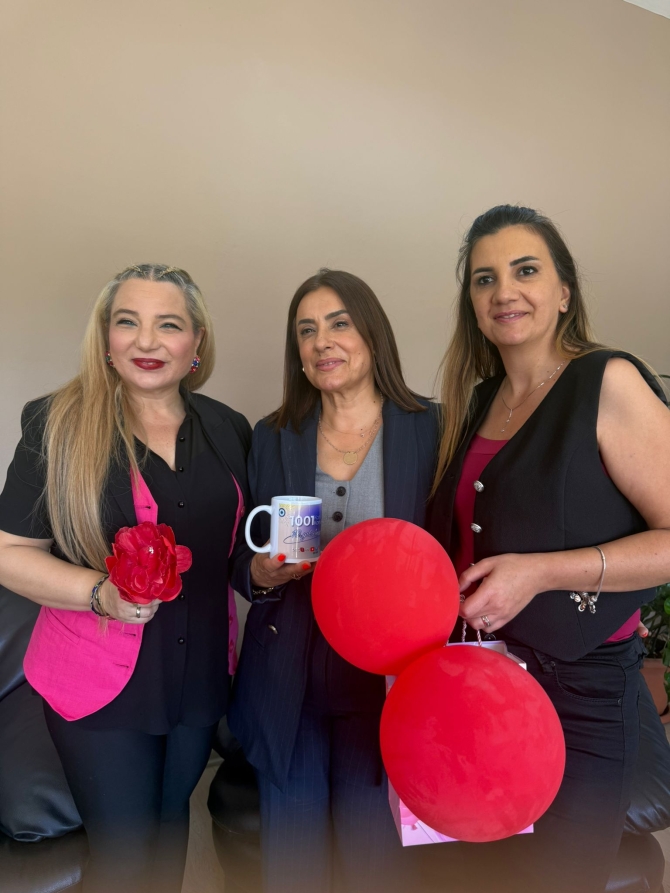 “1001 Konu 1001 Konuk” 10. yaşını canlı yayında kutladı!