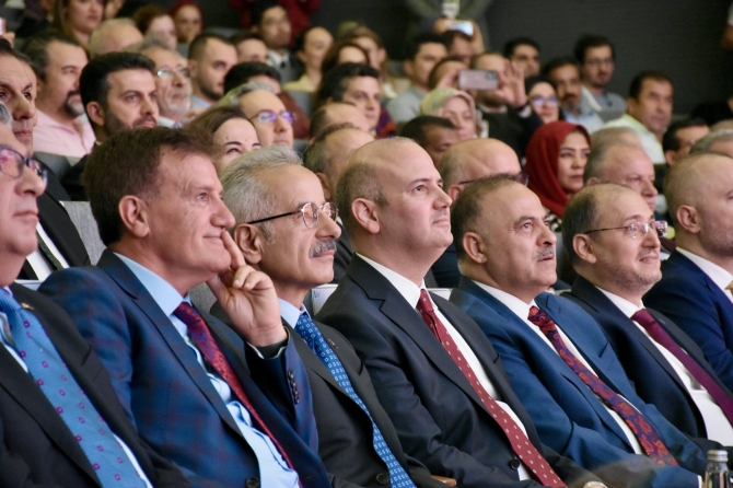 Erhan Arıklı: “5G ve 6G için gerekli hazırlıkları yapıyoruz”