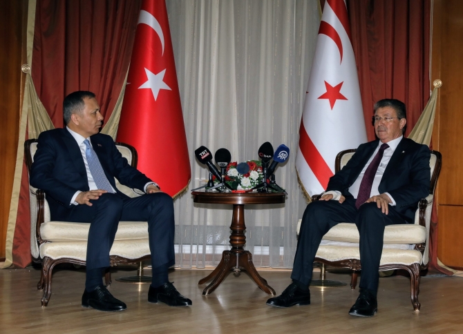 Üstel: Yapılacak sıkı denetim ve kontrollerle ülkede kaçak insan kalmayacak