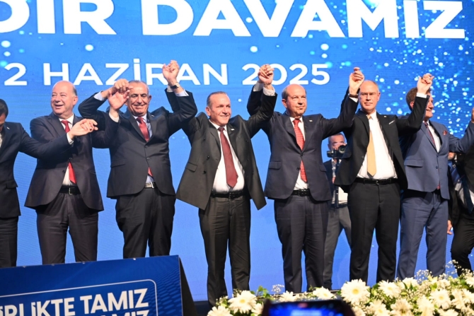 UBP, DP ve YDP, Tatar’a desteklerini düzenlenen törenle açıkladı