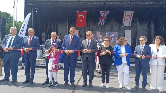 “8. Kıbrıs Türk Kültür Festivali”, Londra’da başladı.. Başbakan Üstel: Ekonomik tuzaklar, dış kaynaklı baskılar bizi yolumuzdan döndüremez