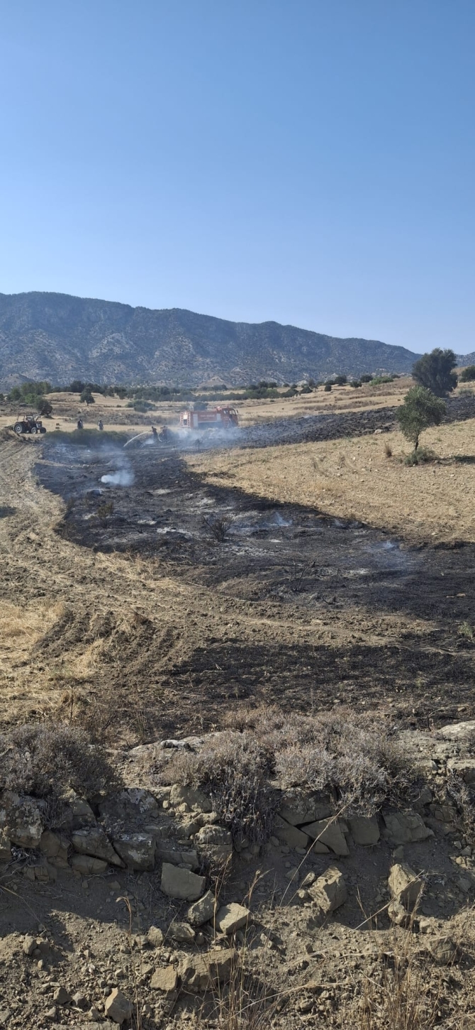 Ergenekon köyündeki yangın söndürüldü..Soğutma çalışmaları sürüyor