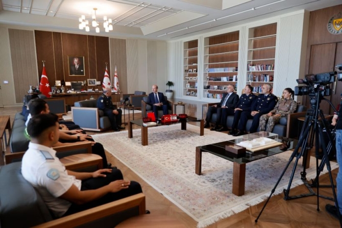 Cumhurbaşkanı Tatar, Polis Teşkilatının kuruluş yıl dönümü dolayısıyla Polis Genel Müdürü Kuni ve beraberindeki heyeti kabul etti