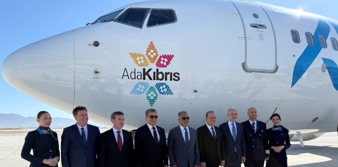 Ulaşımda çözüm odaklı, bilet ücretlerinin düşürülmesine yönelik Ada Kıbrıs Projesi kapsamında Türk Hava Yolları ve A Jet ile anlaşma yapıldı