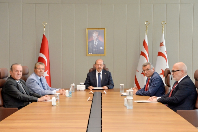 Cumhurbaşkanı Tatar’ın Meclis’te temsil edilen siyasi partilerle görüşmesi sona erdi