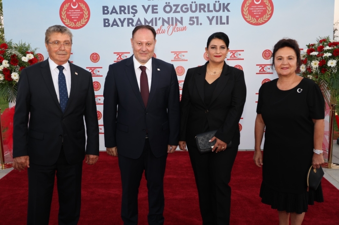 Meclis Başkanı Öztürkler, Barış Harekatı’nın 51. yıl dönümü nedeniyle resepsiyon düzenledi:’Kıbrıs Türkü bu adada ev sahibidir ve olmaya devam edecektir’