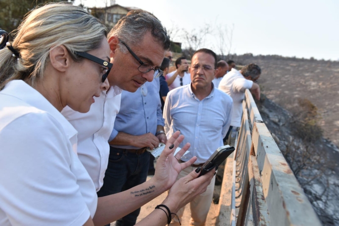 Erhürman, Limasol’da yangın bölgesinde incelemelerde bulundu