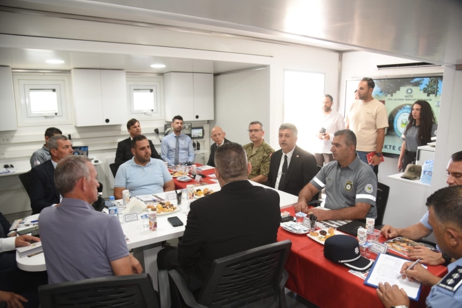 Başbakanlık Afet ve Acil Durum Yönetimi Komitesi toplandı.. “Acil Durum Uyarı Sistemlerinin Oluşturulmasına Yönelik İş birliği Protokolü” imzalandı