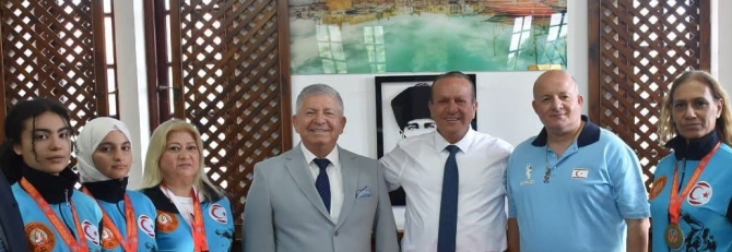 Ataoğlu, Dünya Budo Kupası’nda şampiyon olan KKTC Budo Milli Takımı sporcularını kabul etti