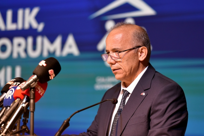 Arıklı, Bürüncük ve Ecevit, “Dijital Zorbalık, Bağımlılık ve Koruma Sempozyumu”nda konuştu…Arıklı: Siber zorbalık sadece çocuklar için değil gençler, aileler ve yetişkinler için de büyük tehlikeler içeriyor