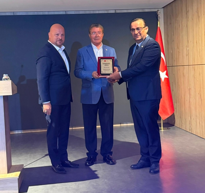 Üstel:KKTC, Doğu Akdeniz’in güvenilir yatırım merkezi olma yolunda ilerliyor