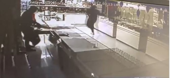 Lefkoşa'daki Soygun Kameralara Böyle Takıldı